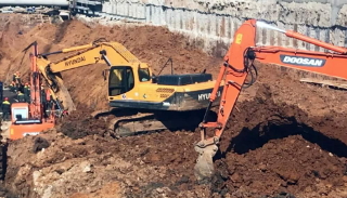 Разработка котлована экскаватором под фундамент в Энгельс — цена от 2621 руб. | 2Землекопа-Энг